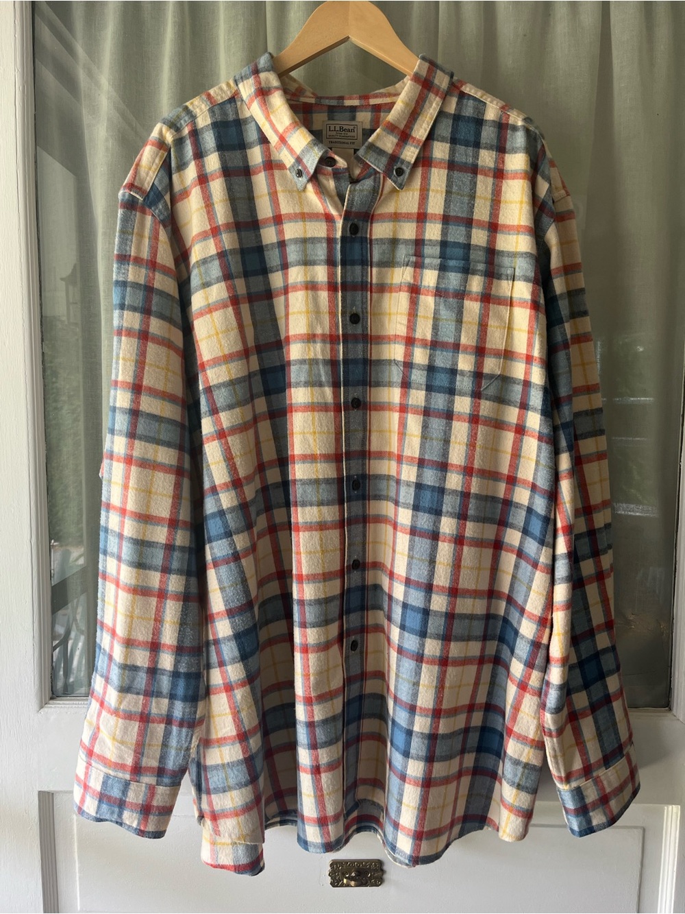 L.L. Bean Men’s Blue & Cream Plaid 100% Cotton Flannel Button-Down Shirt